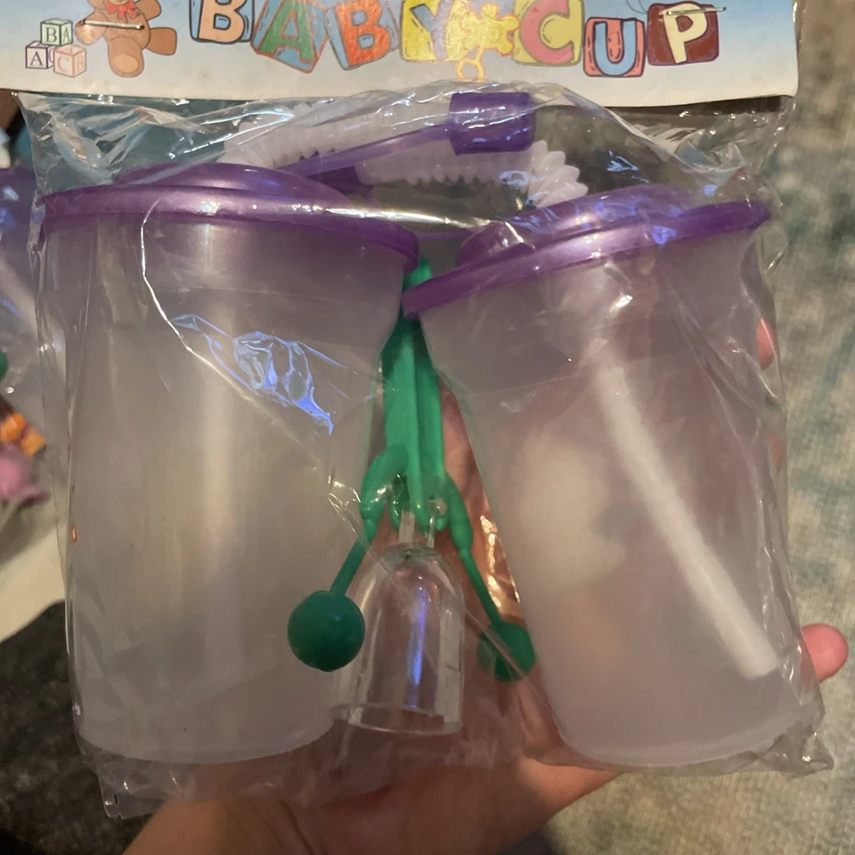 Винтажные фиолетовые детские чашки с крышками и соломинками HELLO KITTY набор из 2 новых - Изображение 4 из 4