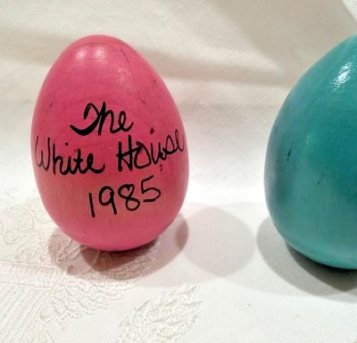 RARE! Ronald Reagan White House Easter Egg * Handwritten Wooden Egg * 1985 pink