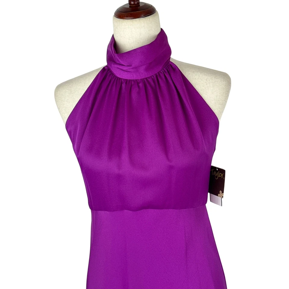 VESTIDO MAXI TAYLOR ELÁSTICO SATINADO CUELLO ALTO EN ALMOHADA MORADO NUEVO CON ETIQUETAS PARA MUJER TALLA 4P Foto 2 de 4