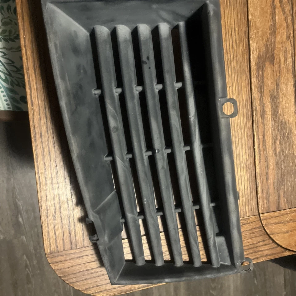 Parrilla inferior delantera para Suzuki Kizashi 2010 a 2013 C9799 OEM DG1 Foto 3 de 4