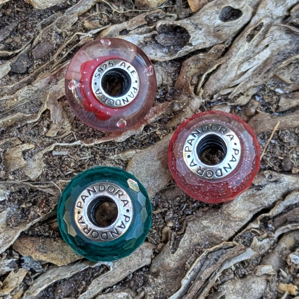 Lot of 3 925 Pandora Authentic Red & Green Faceted and Bubbles Glass Charms - Image 3 of 4