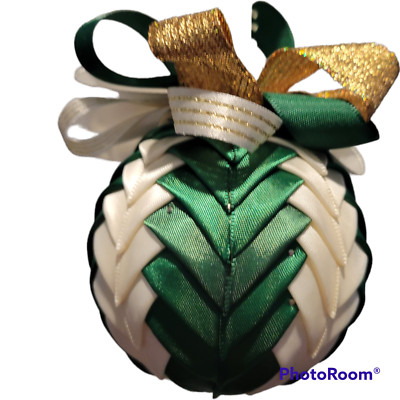 Christmas Ornament Green White Cascade