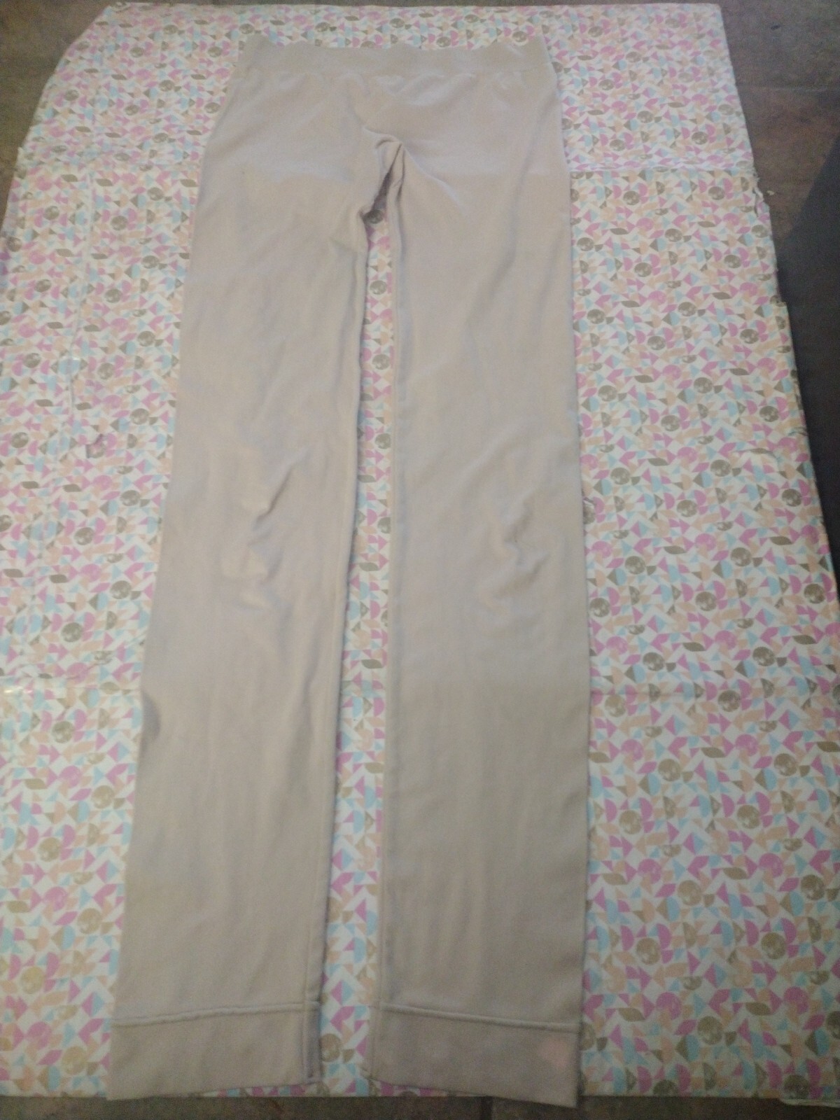 Women's Cute Leggings LOLA Brand Size Medium/Large.