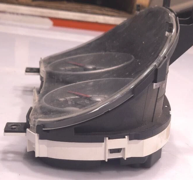 Hyundai Accent Gauge Cluster 2008 panel de instrumentos original fabricante original pieza usada Foto 4 de 4