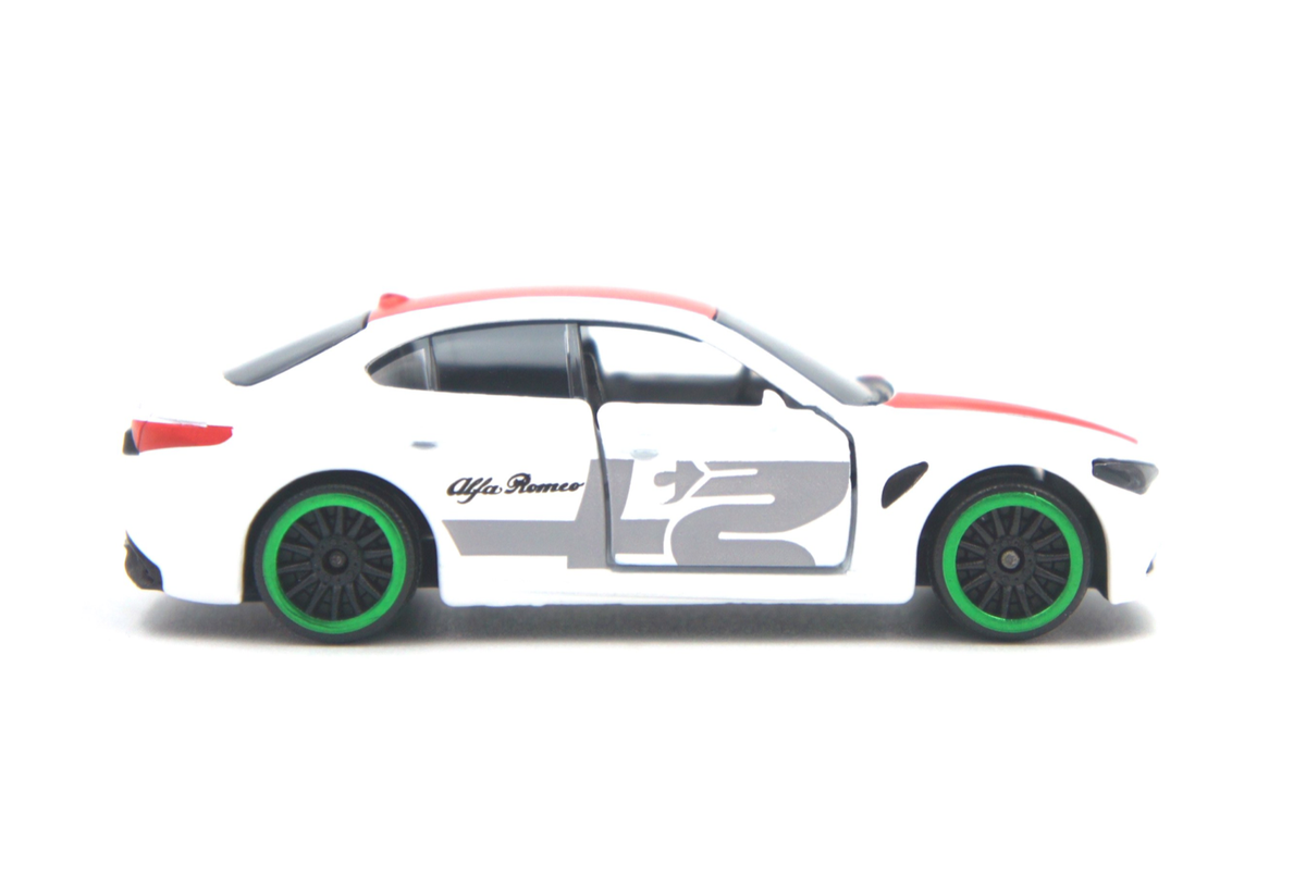 Majorette Set Alfa Romeo : Tonale, Giulia & 4C – Échelle 1:64 – Série Rue 2022