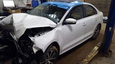 17 18 Volkswagen Jetta Driver Left Wiper Arm