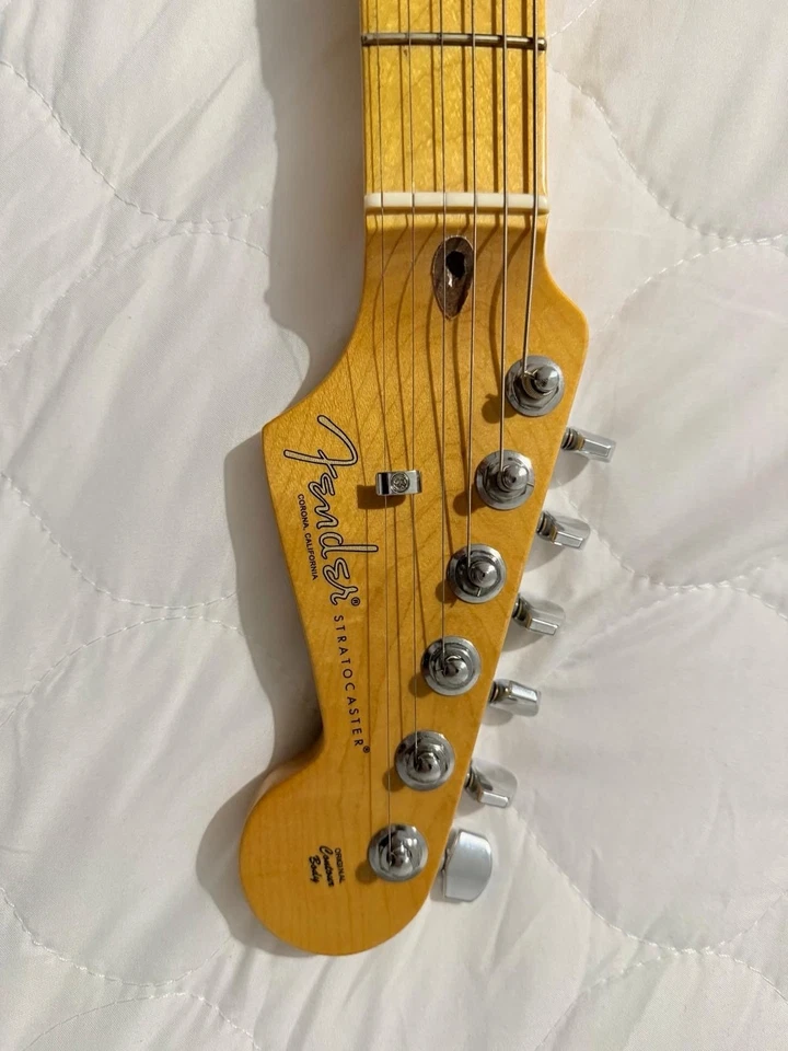 Fender American Professional II Stratocaster with Maple Fretboard 2020, photo 2 of 5
