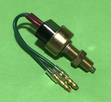 Brake Light Switch For Datsun Nissan 1200 240Z 260Z 280Z 510 411 520 521 620