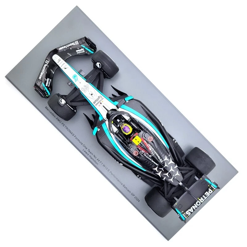 2024 Lewis Hamilton Mercedes-AMG F1 Team W15 Bahrain GP - 1/18 Spark Models - Immagine 3 di 3