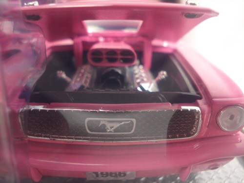 M2 Machines 1:24 1966 Ford Mustang Fastback 2+2 Pro Street 1 of 6,250 made Pink - Picture 6 of 23