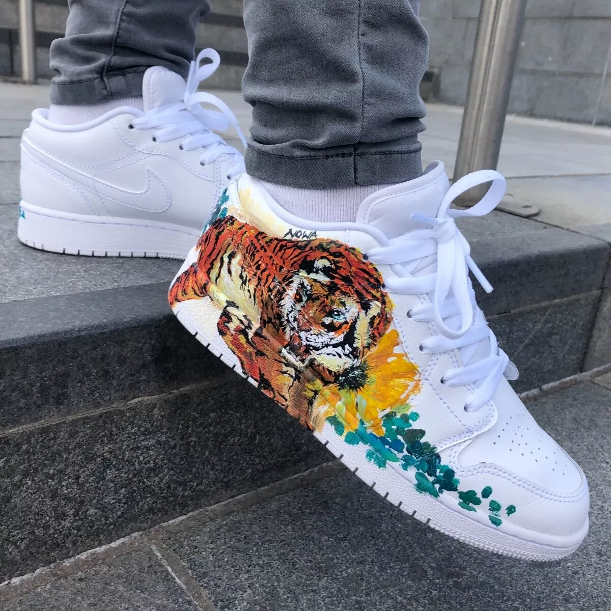 De kerk Maan oppervlakte wolf Custom Nike Air Force I Trainers Low White; Hand Painted Tiger ; All Sizes  | eBay