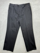 Dockers Men 38x32 Black Never Iron Essential D3 Classic Fit Flat Front Khaki NWT