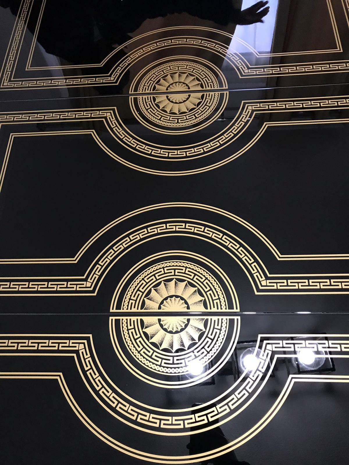 VENUS ITALIAN HIGH GLOSS DINING EXTENDING TABLE & 6 MEDUSA HEAD FABRIC