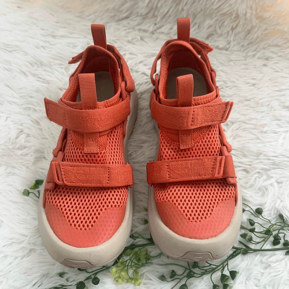 Sandalias universales Teva Outflow para mujer jengibre zapatos de senderismo al aire libre talla 5,5 EE. UU. Foto 2 de 4