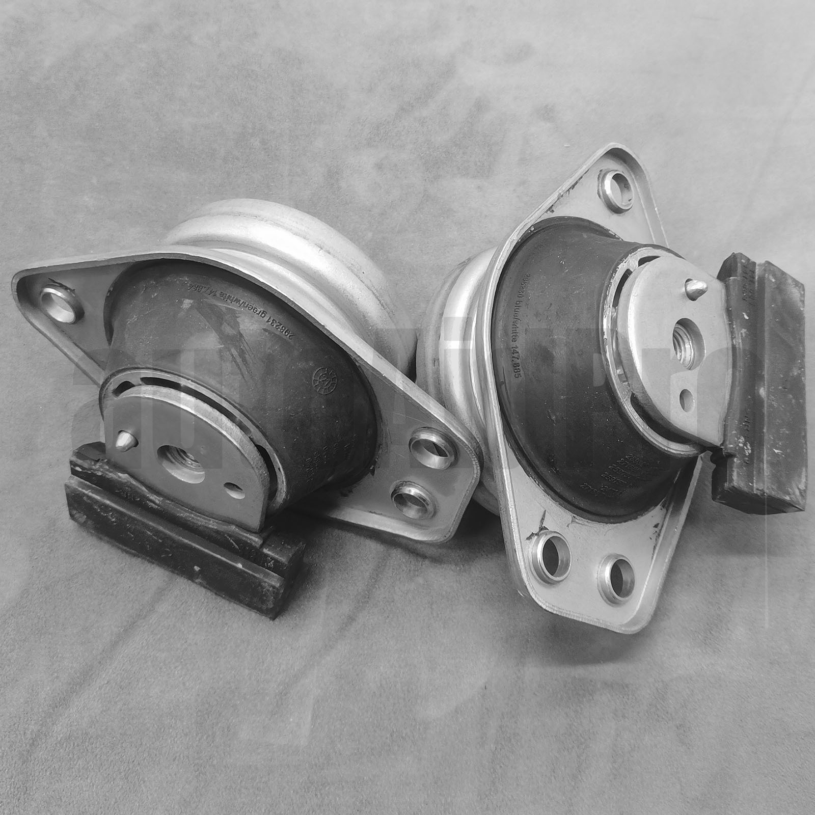 196746 Engine Mount Kit for Ferrari 612 Sa Aperta 599GTB Fiorano(Set of Two)