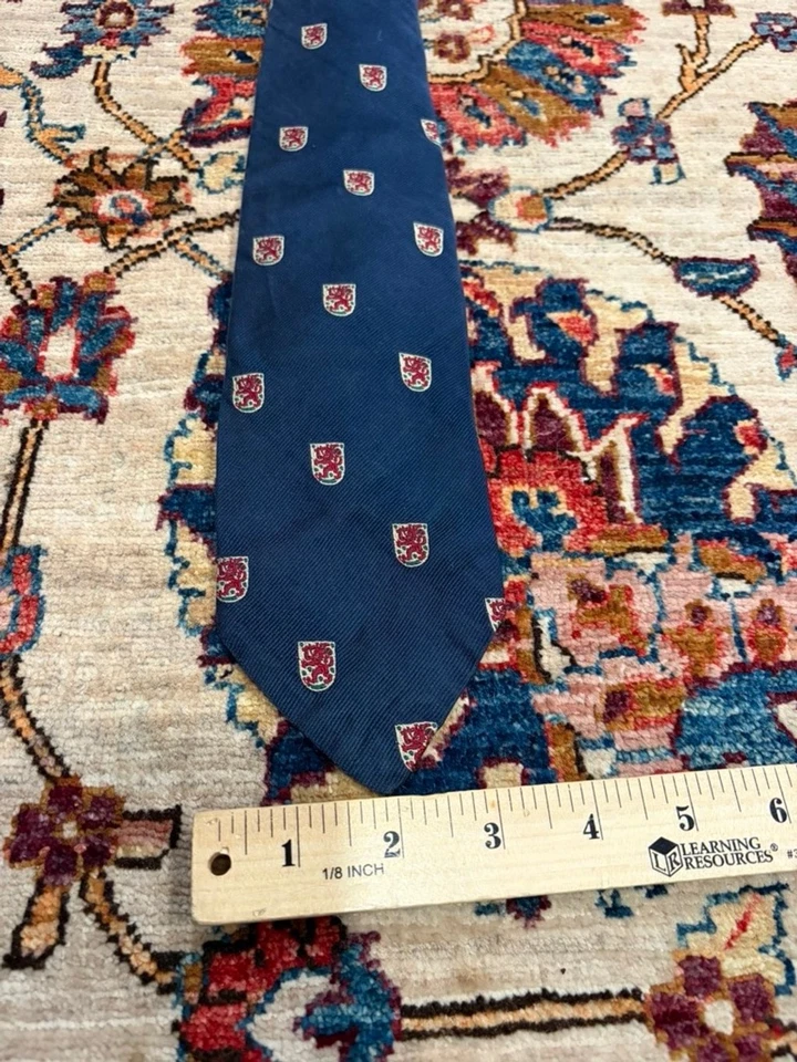 Polo Ralph Lauren gravata de seda feita à mão azul marinho brasão heráldico vintage preppy EUA - Imagem 3 de 4