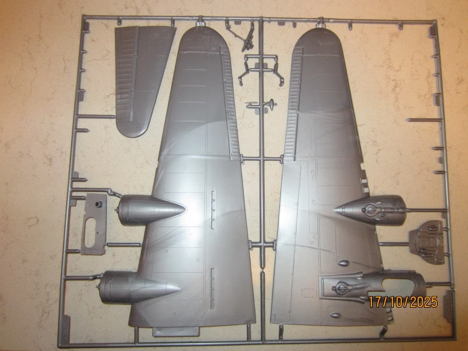 1/48 Revell B-17G Flying Fortress LEGGETE BENE LA DESCRIZIONE - Immagine 2 di 4