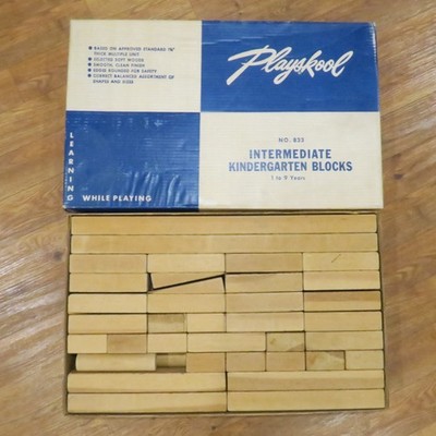 Vtg Playskool Intermediate Kindergarten Wooden Blocks Original Box 1960s #833