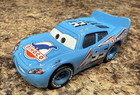 Disney Pixar Cars 2005 Blue Dinoco Lightning McQueen 1:55 Scale Diecast Race Car — photo 1
