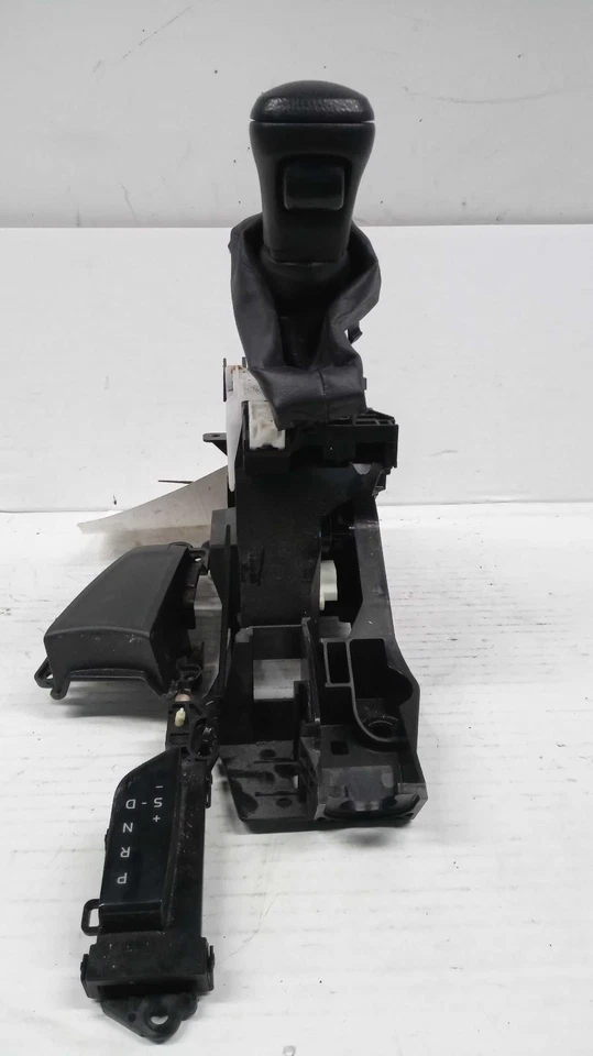 2019 Toyota Camry Automatic Transmission Shift Lever Assembly - 149K Miles - Image 3 of 4