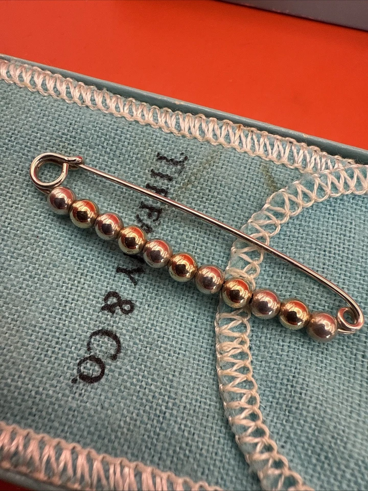 Prendedor vintage de bolas de oro de 14 k y plata de ley de Tiffany & Co. Foto 4 de 4