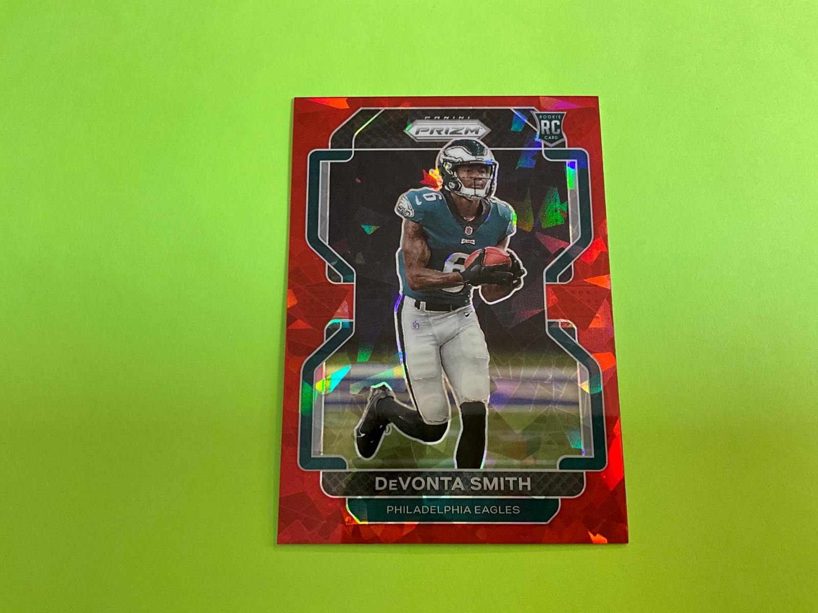 2021 Panini Prizm DeVONTA SMITH RED Cracked Ice Rookie #335 EAGLES SUPER BOWL