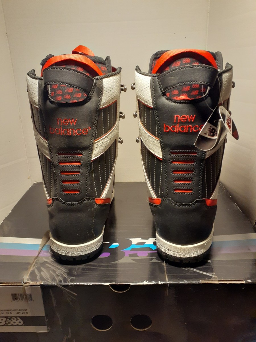 686 x New Balance SNOWBOARD BOOTS, men's SIZE 11, RED