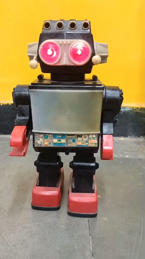SATURN 13インチ歩行ロボット Lot - Vintage 1970's Battery Operated Saturn The 13 Inch