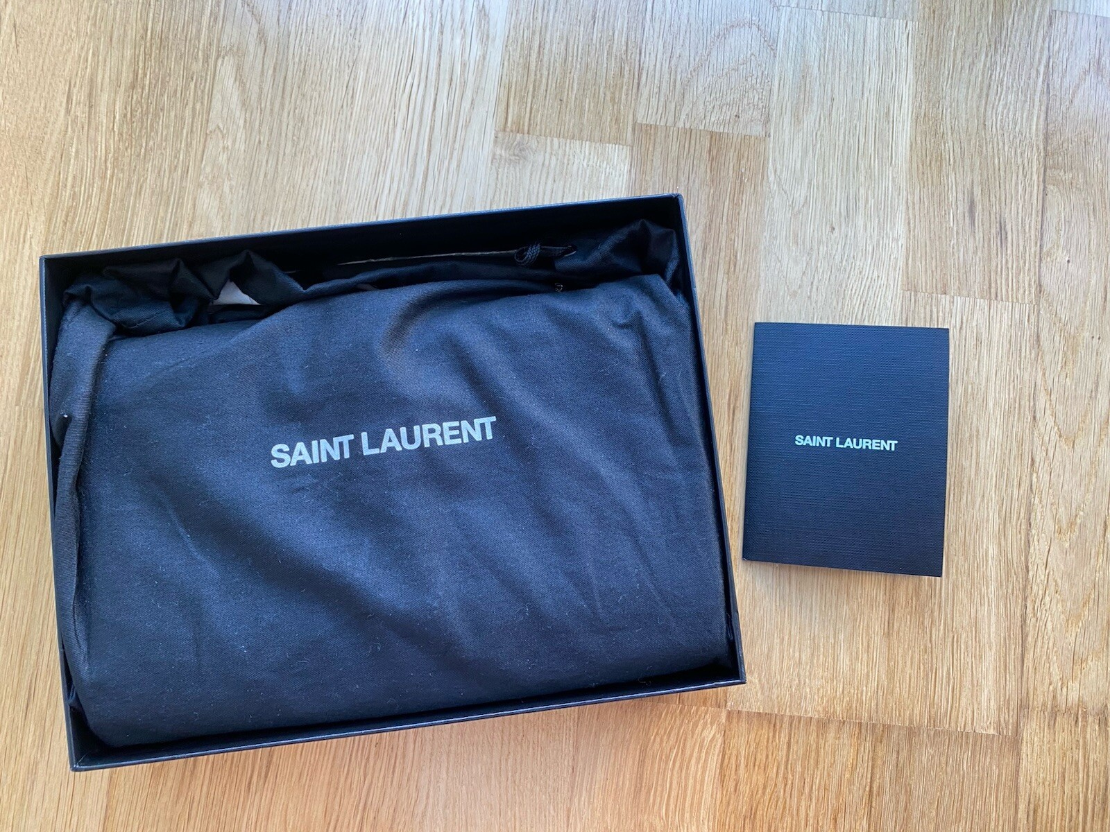 Borsa media Saint Laurent kate colore nero con ferramenta argento