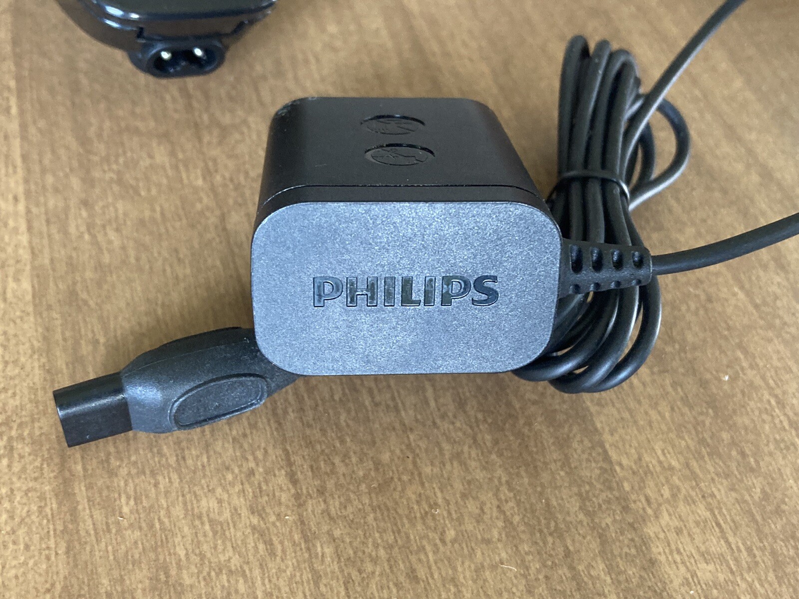 Philips Norelco Arcitec 1050X  Men's Shaver Trimmer Wet/Dry Cordless & Charger