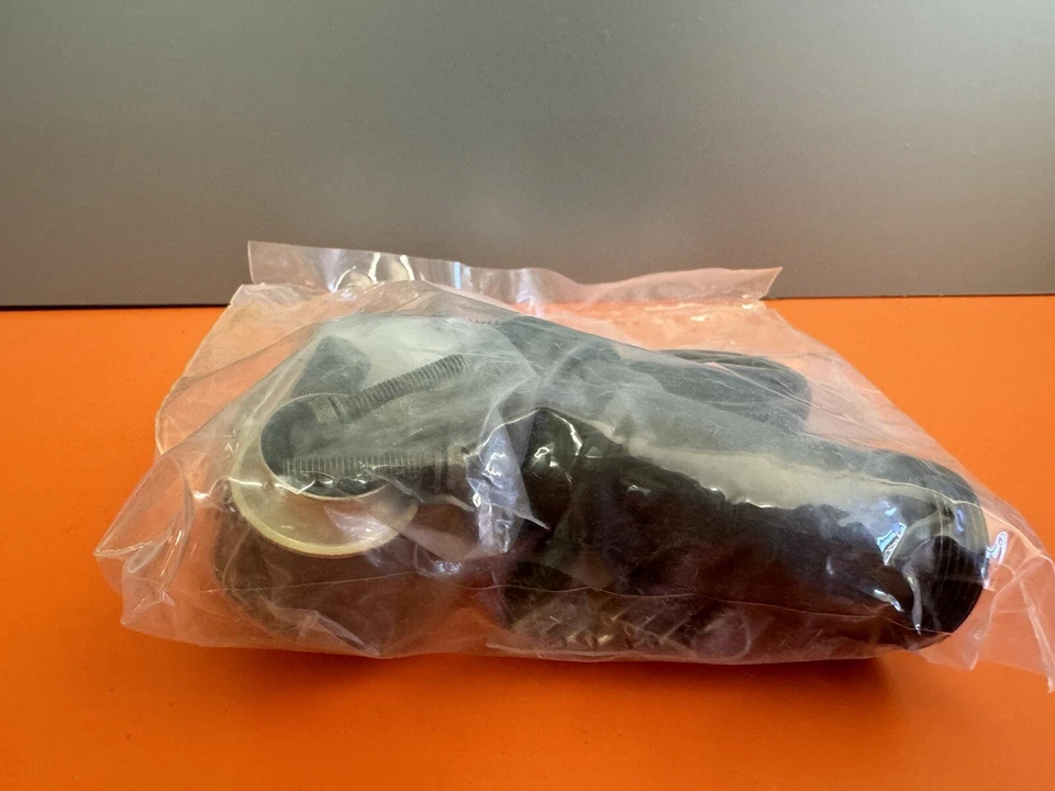 Bendix Circular MIL Spec Connector ER 19C 10-214922-14L - Image 3 of 4