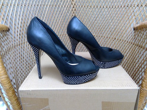 aldo black platform heels