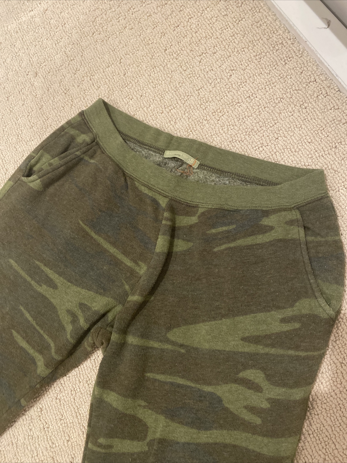 Men’s Alternative Earth Camouflage Sweatpants Size Sm… Gem