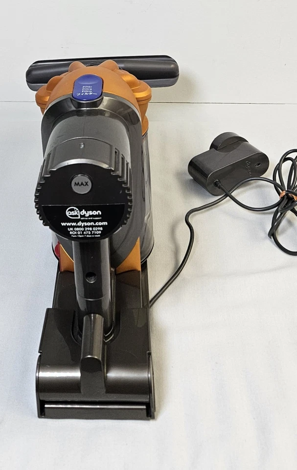 Dyson DC34 Type B Handheld Cordless Vacuum 22.2V 200W – Working - Image 3 of 4