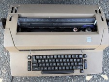 IBM Correcting Selectric II Electric Typewriter Beige Series SELECTRIC II