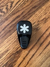 Stampin Up Medium Punches FLOWER Daisy