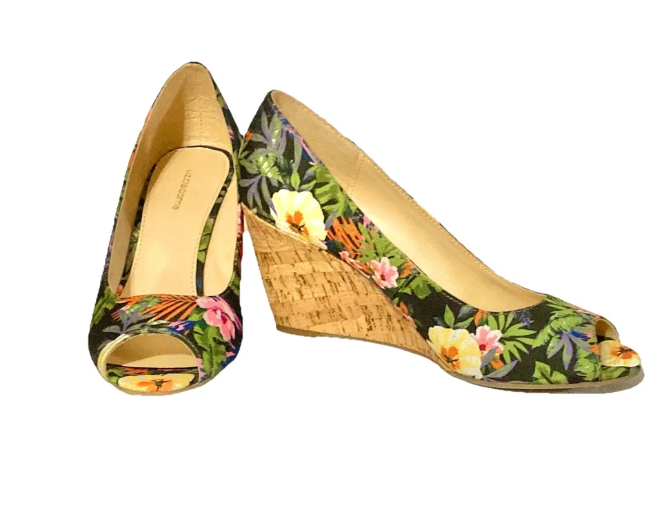 Liz Claiborne Size 8.5 Vibrant Tropical Floral Open Toe Cork Wedge Shoes 3”Heel - Image 2 of 4