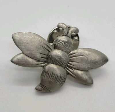 Longaberger Bee Pin Vintage Silver Tone Lapel or Basket Pin Pewter