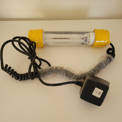 BAYCO SL-676 13 WATT FLUORESCENT WORK LIGHT SPOTLIGHT 25 FT 18/2 SJT CORD (C12D)