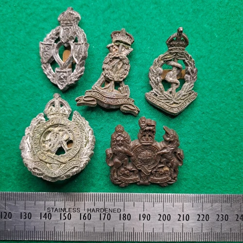 WW2 British Engineers Labour REME Medical & General Service Economy Cap Badge