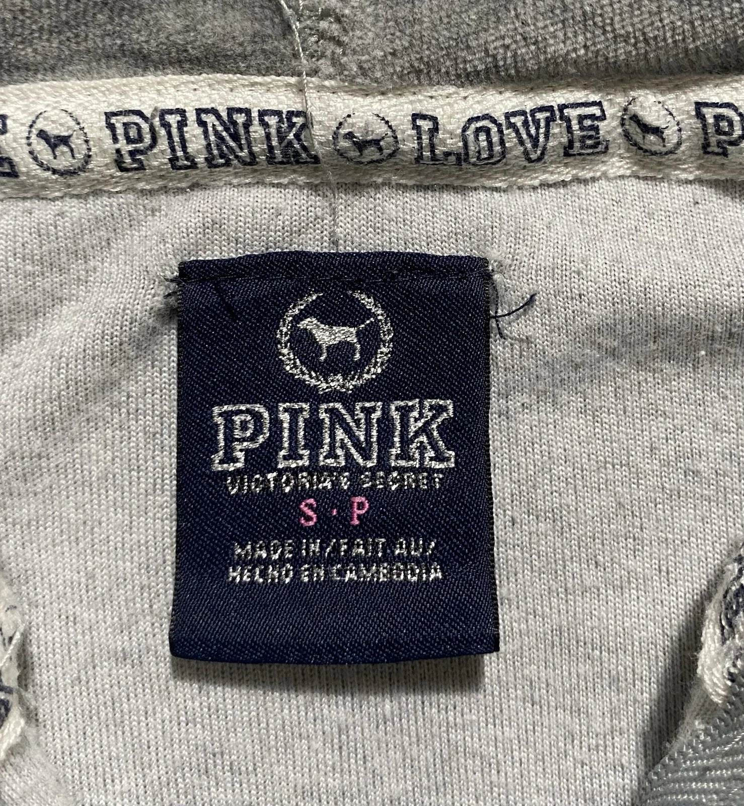 UNDERCOVER Felpa con cappuccio Victoria's Secret Love rosa grigia taglia S