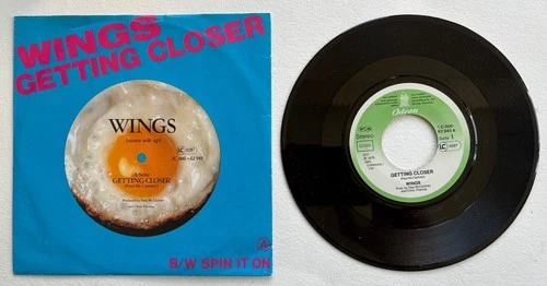 paul mccartney 7" getting closer.  german import. 1c006-62 945  vg+/m-