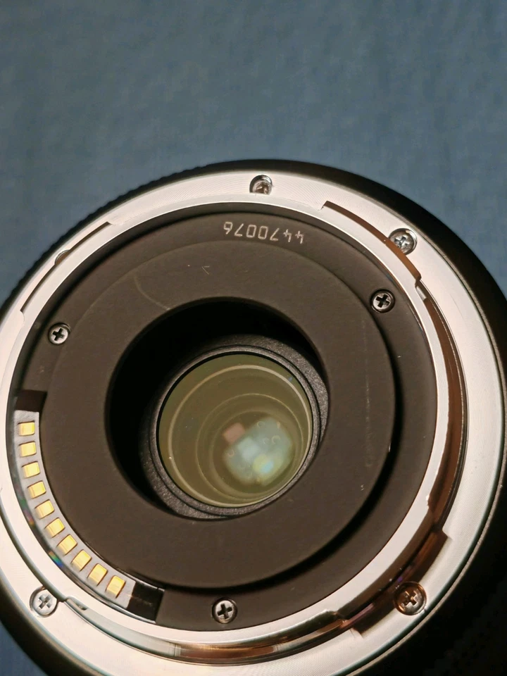Lente asférica Leica Super-Vario-Elmar-TL 1:3.5-4.5 / 55-135 con capucha y bolsa Foto 4 de 4