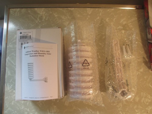 NEU Umgebungswetter WH31-SRS Temperatur & Luftfeuchtigkeit Sonnenstrahlung Schild Kit - Bild 2 von 8