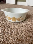 Vintage Pyrex 1.5 pint Casserole Dish White Butterfly Gold