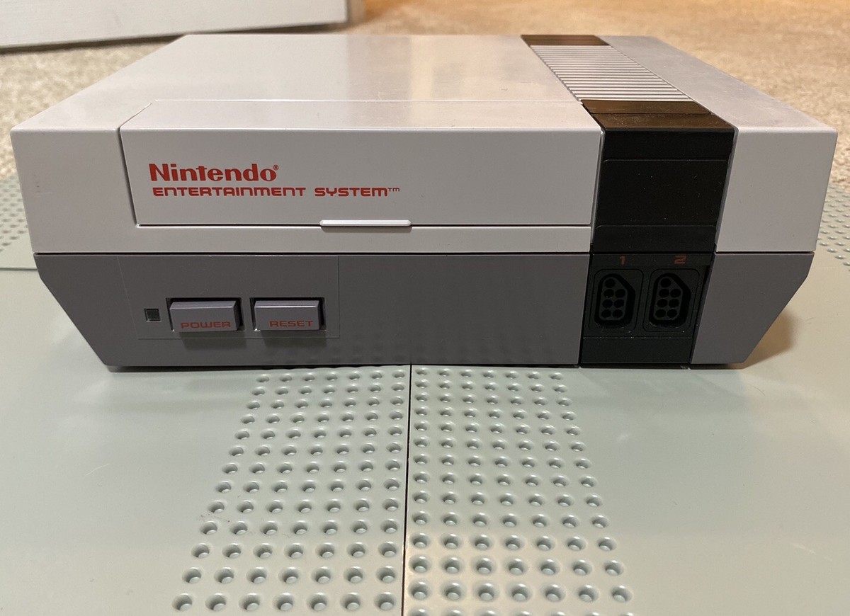 RARE Nintendo NES 1985 Test Market Console Smooth Top LOW RARE Nintendo NES 1985 Test Market Console Smooth Top LOW