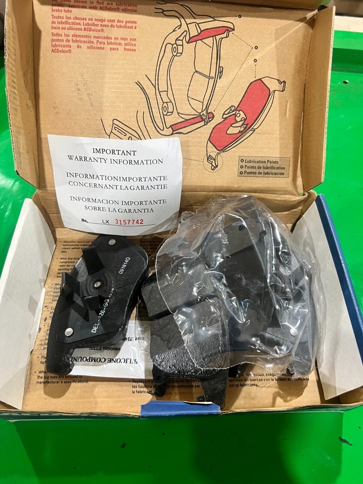  GENUINO NUEVO JUEGO DE PASTILLAS DE FRENO DE DISCO ACDelco - pastillas de cerámica delanteras 17D1653C,19325433 Foto 2 de 3