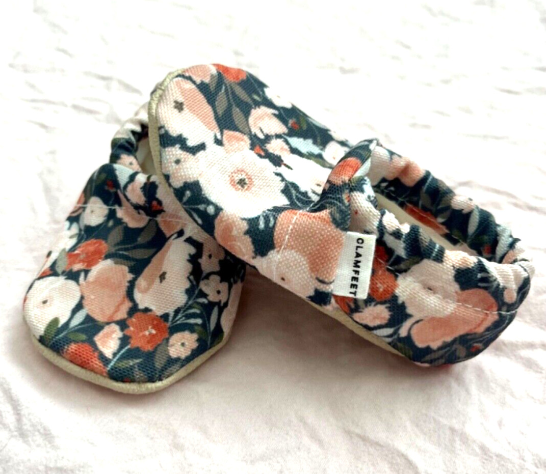 NWOT! Clamfeet Organic Handmade Baby Moccasins size 2 6-12 months orange floral