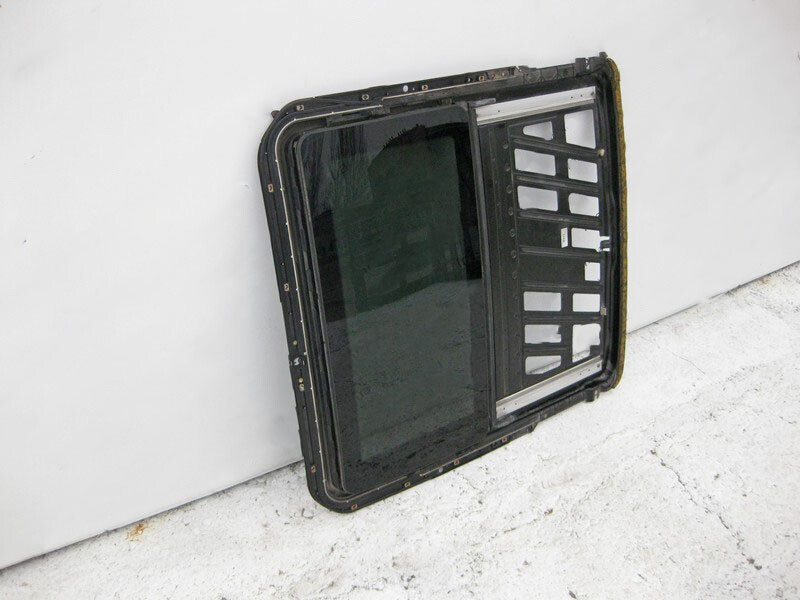 Mercedes-Benz A2117801929 Hatch assembly without motor E-Class 