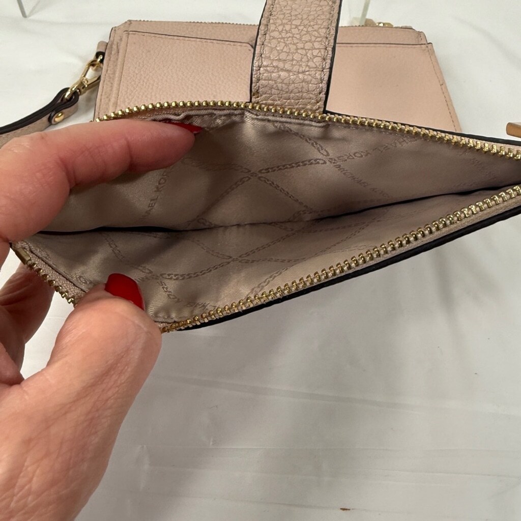 MICHAEL Michael Kors Adele Large Smartphone Wrist… - image 10